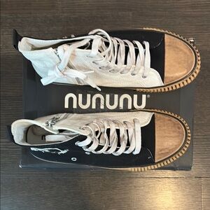 BRAND NEW NUNUNU KIDS/ADULT SNEAKERS - SIZE 37-38 (US SIZE 7.5)